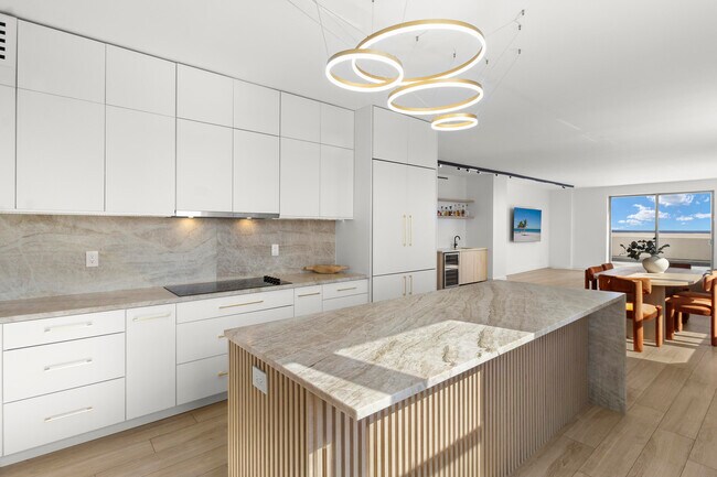 Building Photo - 1865 S Ocean Dr