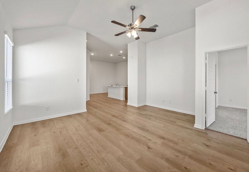 Building Photo - 5411 Devils Gate