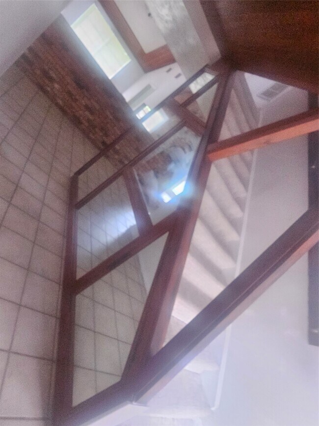 Building Photo - 4011 Alshire Dr