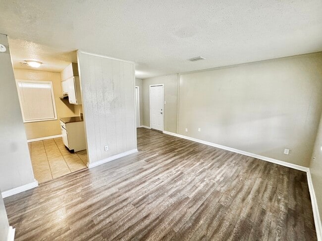Building Photo - 408 Braycliff Cove