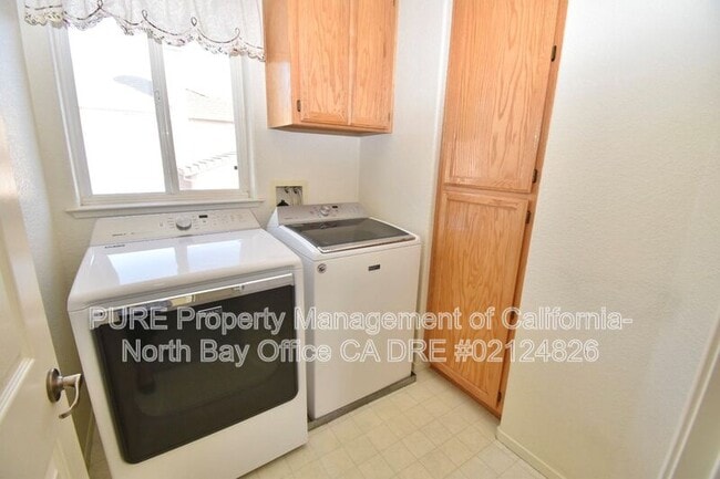 Building Photo - 1919 Sestri Ln