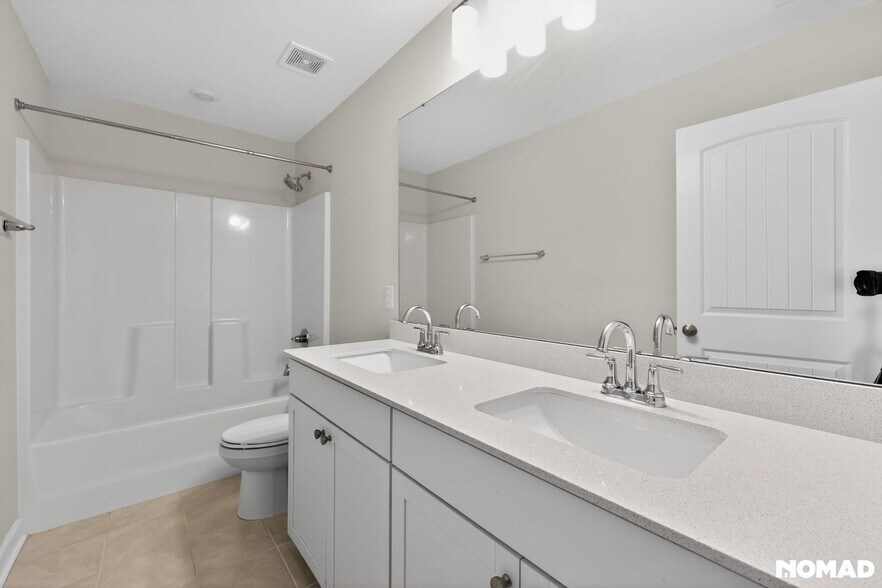 Building Photo - 18 S Maple Walk Dr