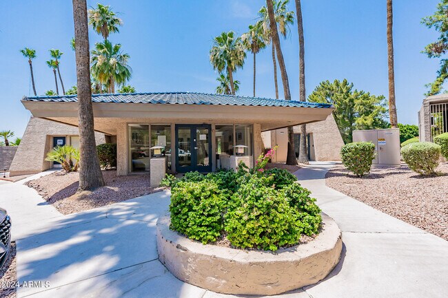 Building Photo - 5110 N 31st Way