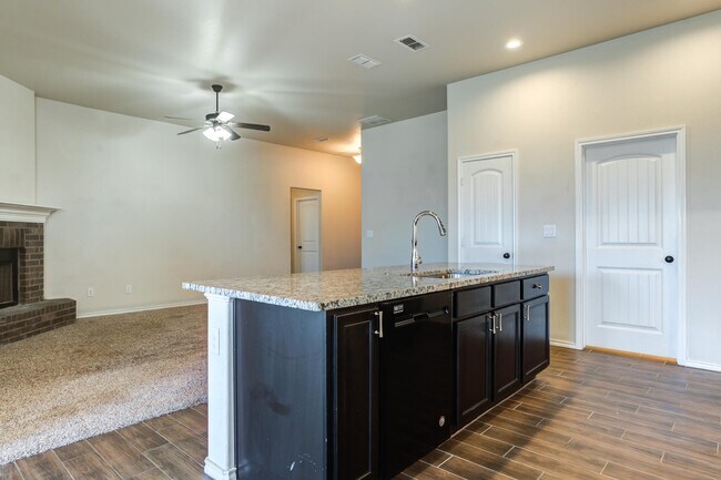 Building Photo - 13811 Uvalde Ave