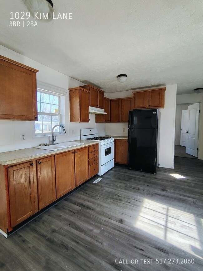 Building Photo - 1029 Kim Ln