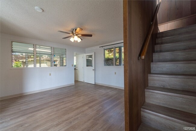 Building Photo - Fully Renovated 1BR/1BA/1PKG in Pearl City.