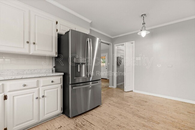 Building Photo - 1308 White River Dr