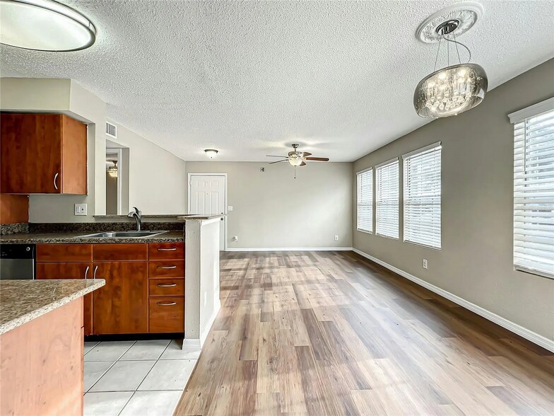 Building Photo - 11550 Westwood Blvd