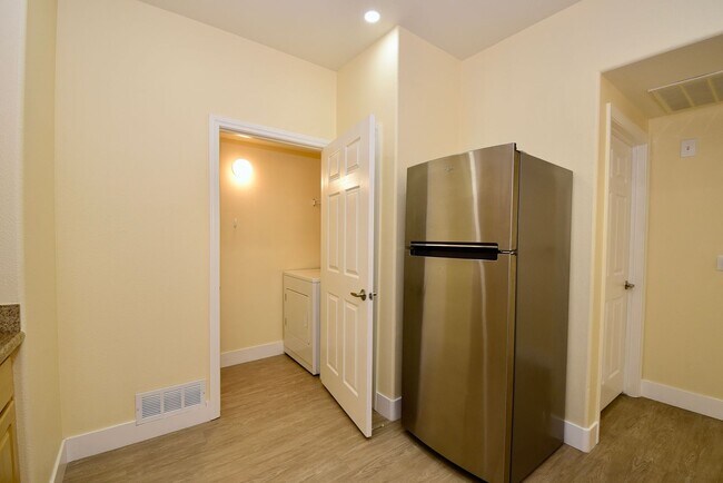 Building Photo - Upgraded & Charming Two-Bedroom Condo with...