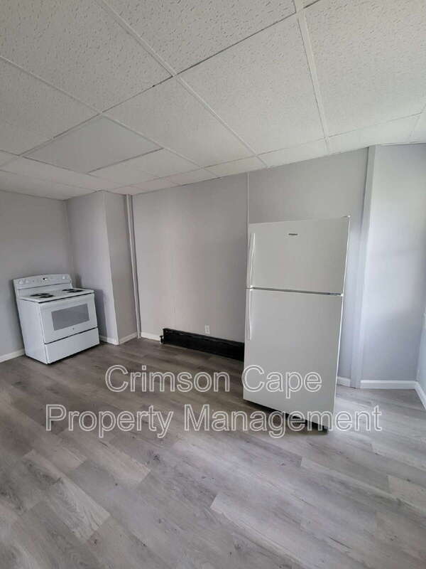 Building Photo - 341 Hughes St