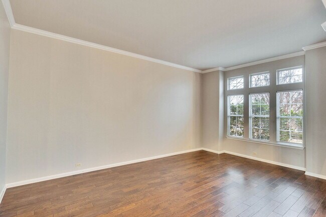 Building Photo - 7017 Via Dono Dr