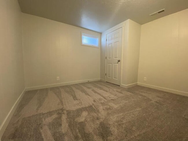 Building Photo - 189 Tennyson Ave