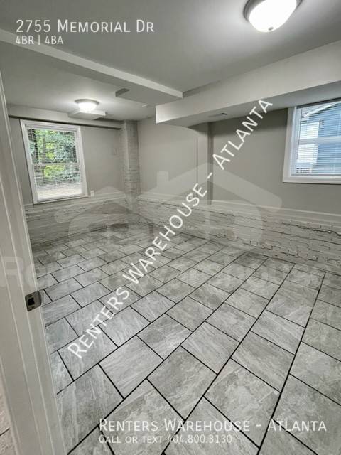 Building Photo - 2755 Memorial Dr SE