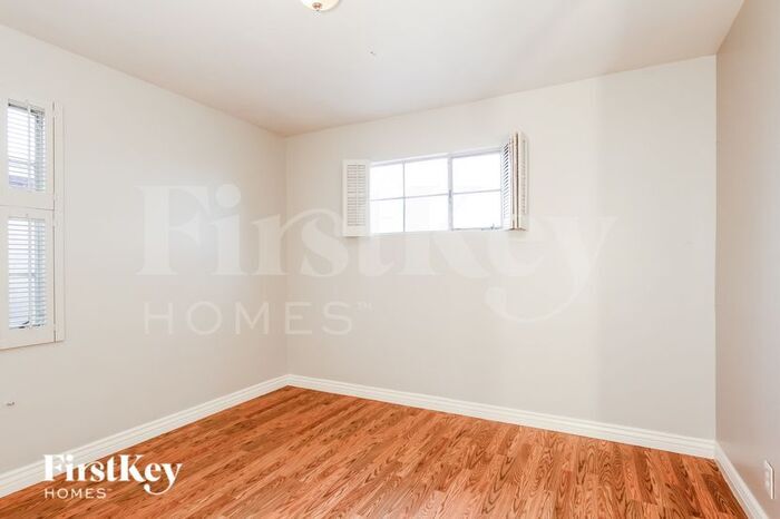 Building Photo - 3402 N 23rd Dr