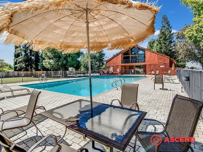 Building Photo - 4200 Boise St