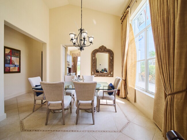 Building Photo - 8282 Spyglass Dr