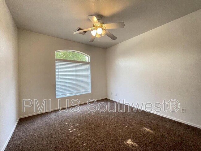 Building Photo - 2007 Lause Bay