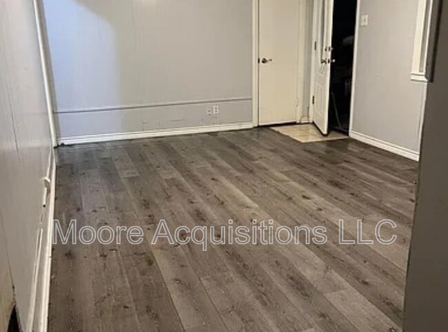 Building Photo - 2524 Loy Lake Rd