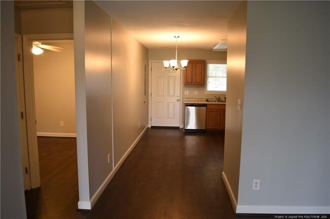 Building Photo - 1008 Pinecrest Dr