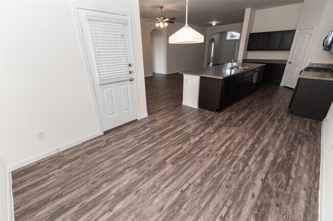 Building Photo - 29607 Clover Shore Dr