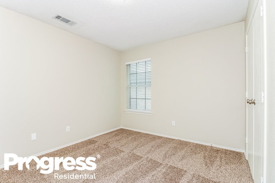 Building Photo - 508 Cambridge Dr