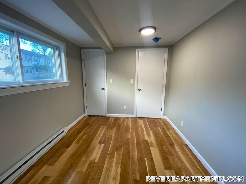 Building Photo - 23 Roughan St