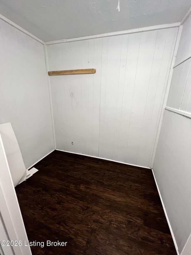 Building Photo - 3700 Hillcross Dr