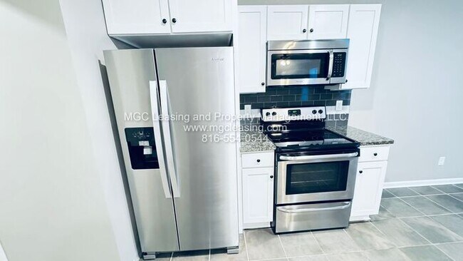 Building Photo - Special Offer at Baltimore Townhomes - One Month Free Rent!