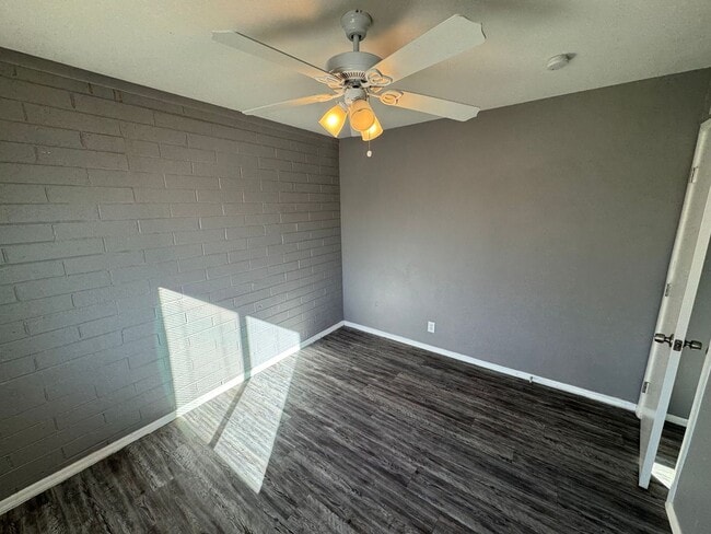 Building Photo - 1 Bedroom - 1 Bath -  Plus Office - 795 Sq. Ft. - Duplex - Chandler
