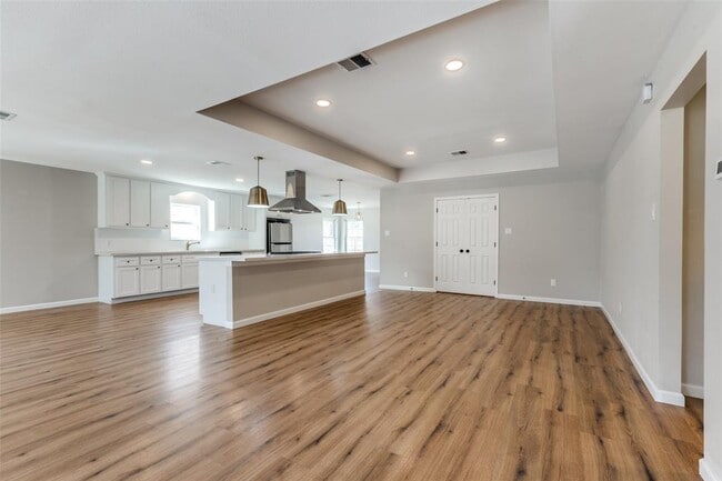 Building Photo - 6230 San Felipe St