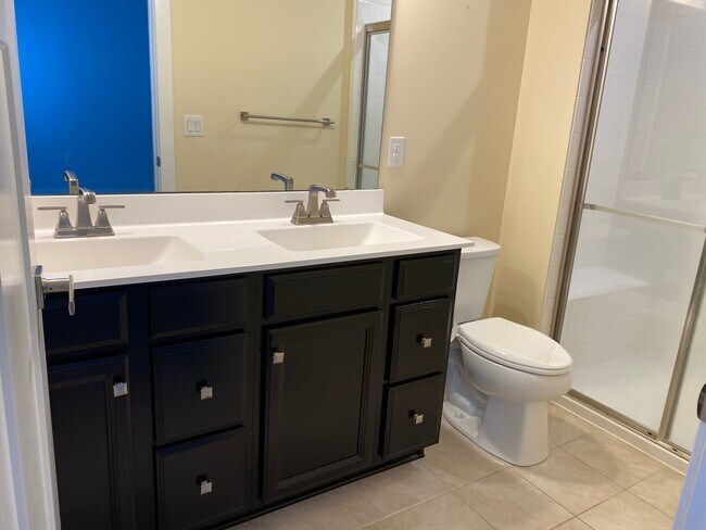 Building Photo - 7451 Pinwheel Dr