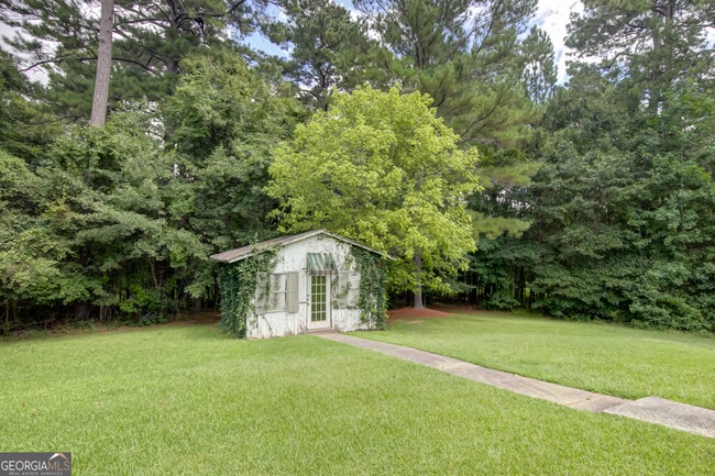 Building Photo - 217 S Sandy Creek Rd