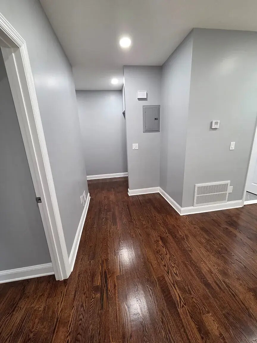 Building Photo - 241 16th Ave