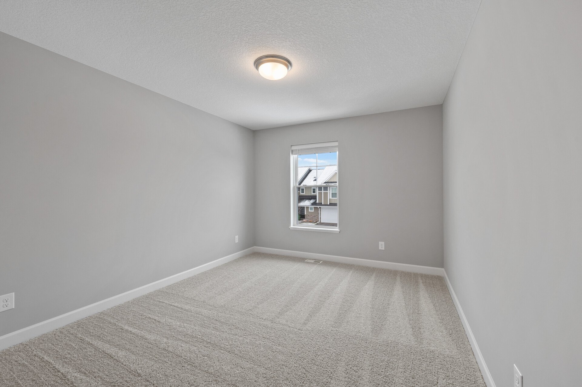 Building Photo - 14998 Adare Wy