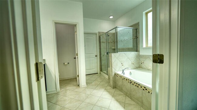 Building Photo - 11907 Singer Ct