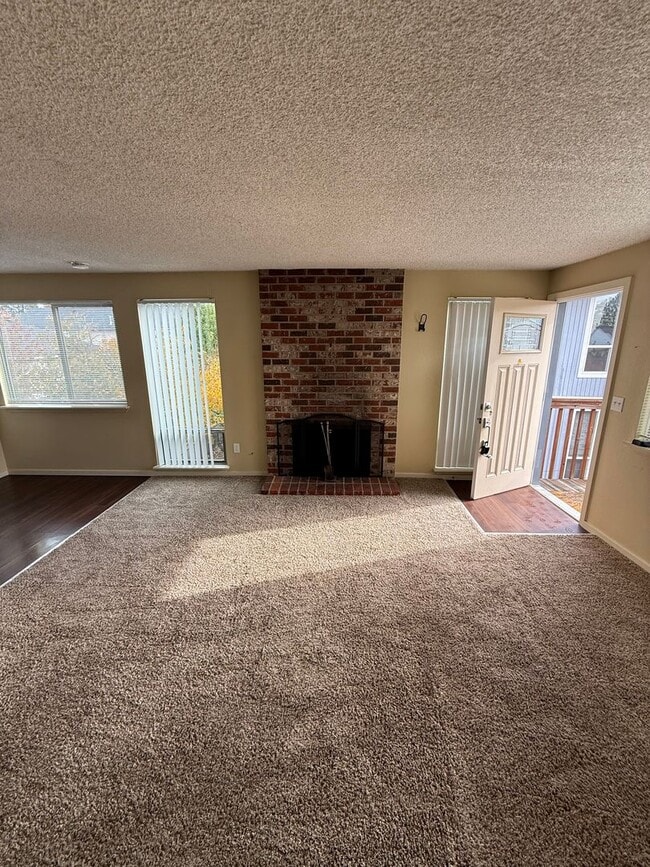 Building Photo - JHOP01