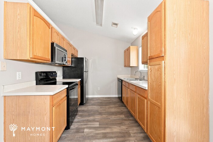 Building Photo - 652 New Stock Dr
