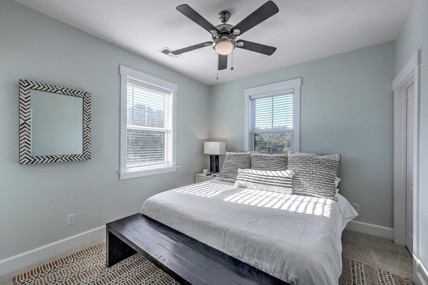 Building Photo - 954 Key Colony Ct