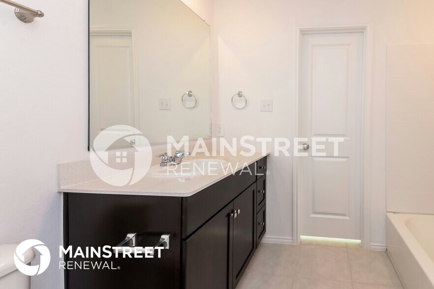 Building Photo - 3104 Helix Bay Dr