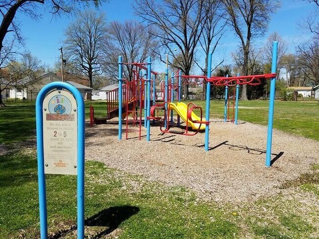 Building Photo - Fantastic 3bd/1.5ba home! Coming soon!