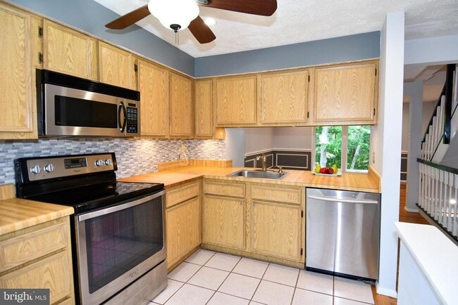 Building Photo - 8317 Windfall Rd