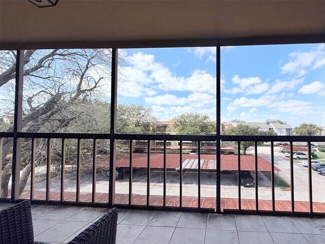 Building Photo - 10110 Forum W Dr