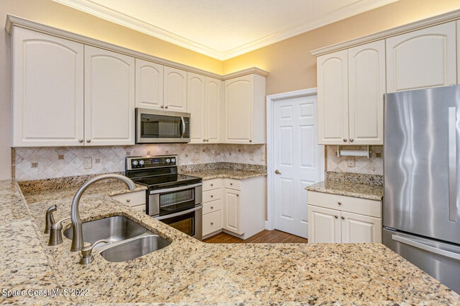 Building Photo - 2585 Summerwind Ct