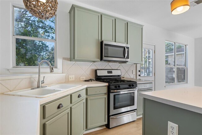 Building Photo - 2209 Boneset Trail