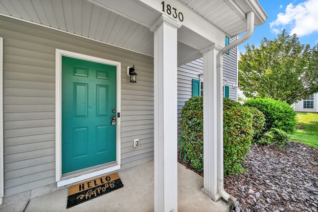 Building Photo - Two-story Condominium with Easy Highway Ac...
