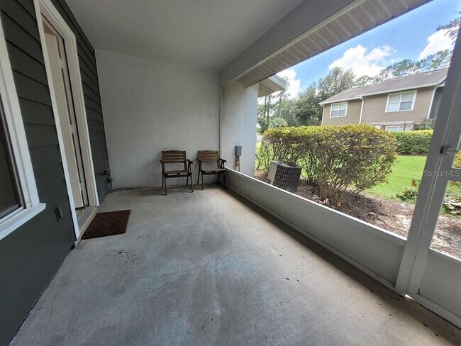 Building Photo - 2348 SW 42nd Dr