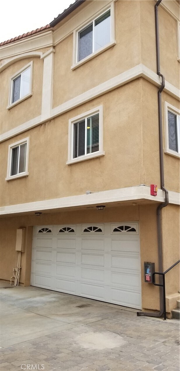 Building Photo - 1704 Ruxton Ln