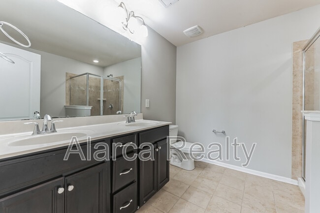 Building Photo - 8285 Viewpoint Lane