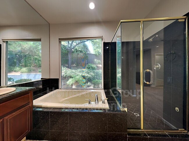 Building Photo - 5322 Bellegrove Way