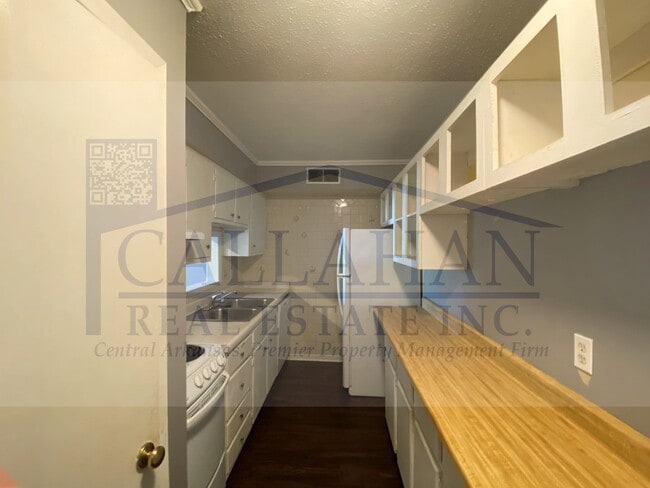Building Photo - Midtown 1 Bedroom Condo